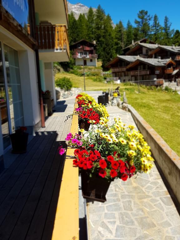 Hotel Alpenperle Saas-Fee Esterno foto