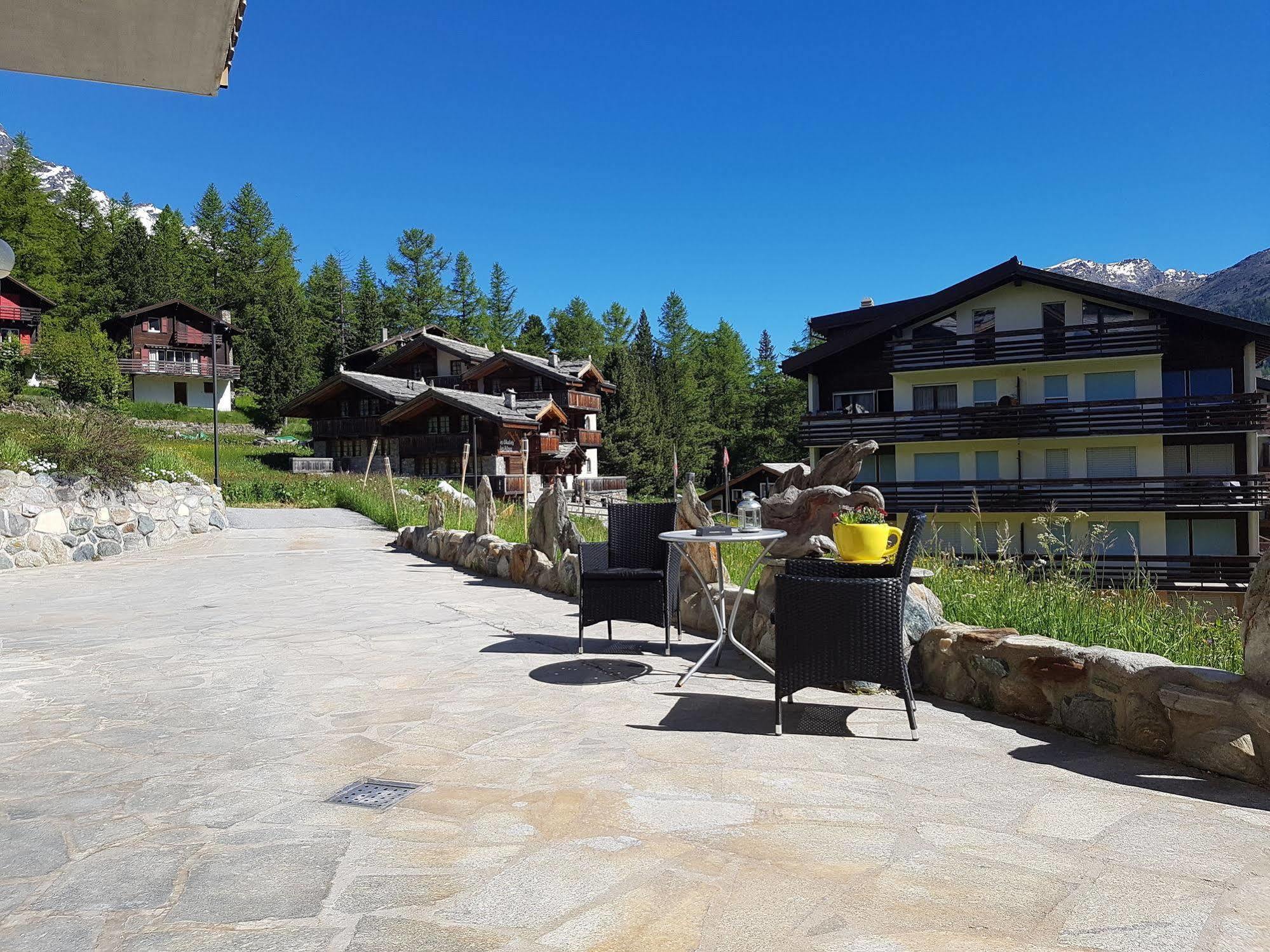 Hotel Alpenperle Saas-Fee Esterno foto