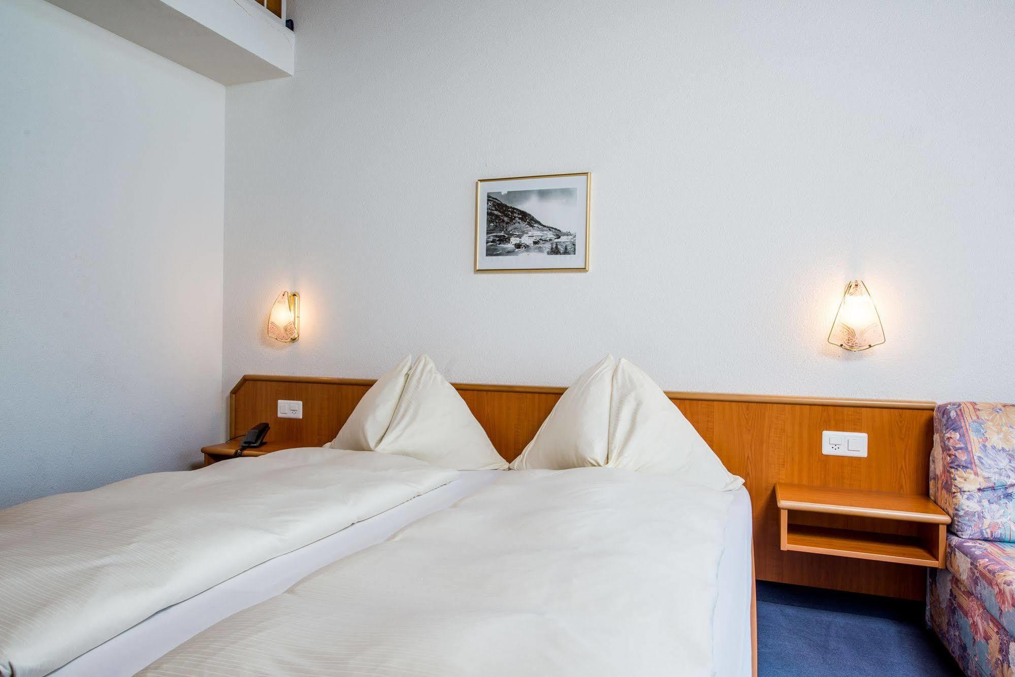 Hotel Alpenperle Saas-Fee Esterno foto