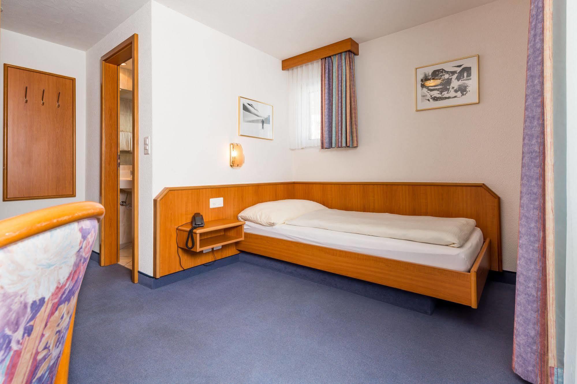 Hotel Alpenperle Saas-Fee Esterno foto