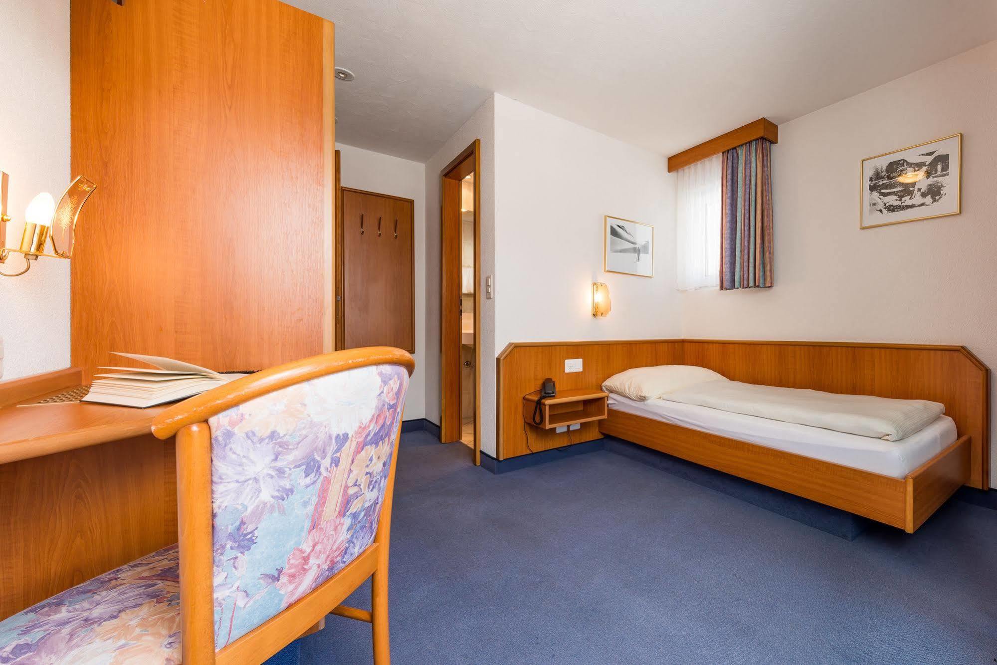 Hotel Alpenperle Saas-Fee Esterno foto