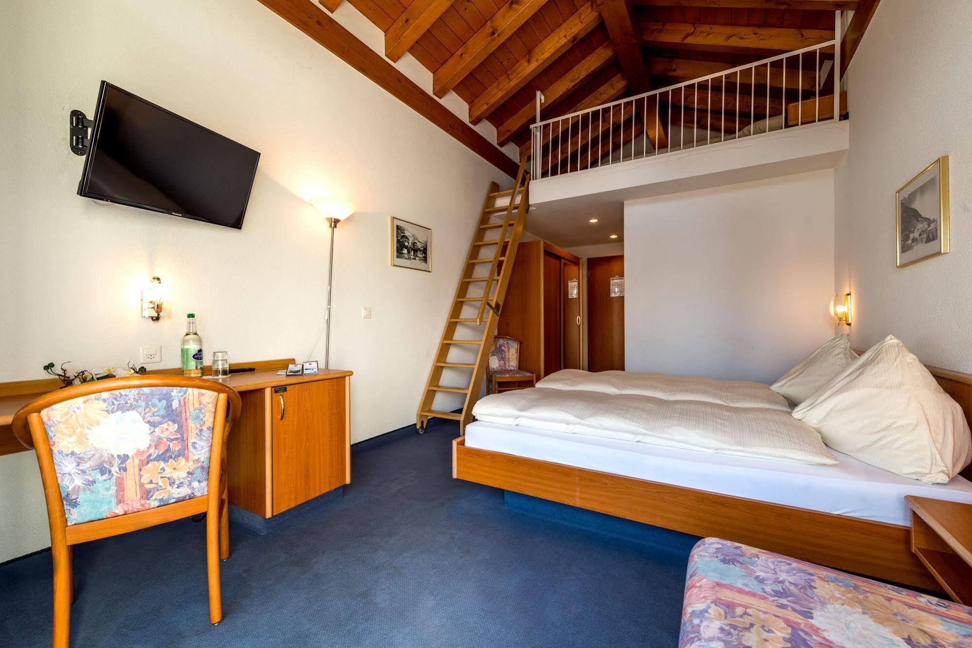 Hotel Alpenperle Saas-Fee Esterno foto