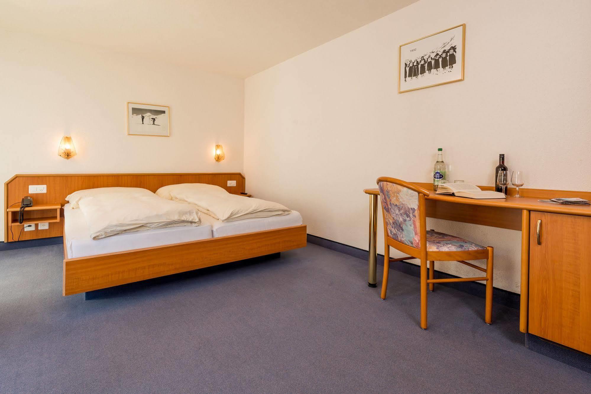 Hotel Alpenperle Saas-Fee Esterno foto
